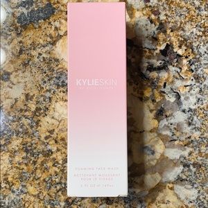 Kylie Skin Foaming Face Wash